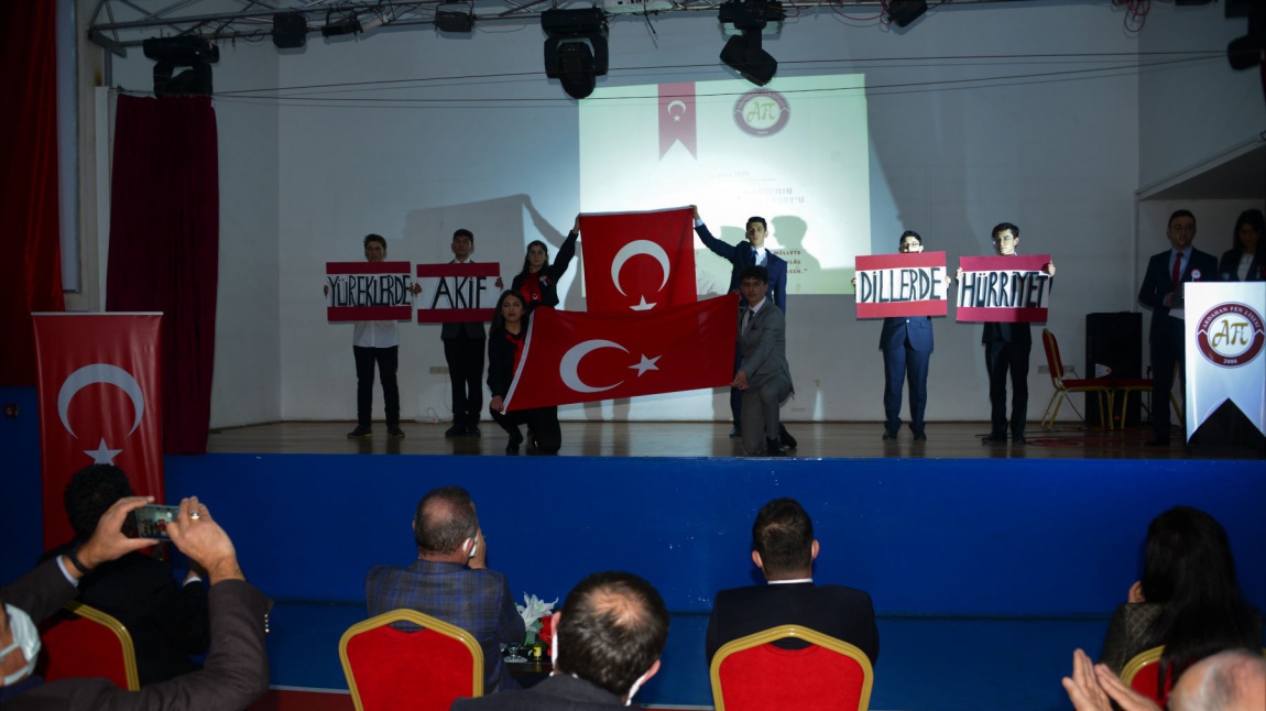 Okulumuz Tarafından 12 Mart İstiklal Marşı'nın Kabulünün 101. Yıl Dönümünü Kutlama ve Mehmet Akif Ersoy'u Anma Programı Düzenlendi